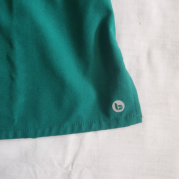 Barco One Scrub Top Womens Size S Hunter Green Racer 4 Pocket V Neck - Picture 6 of 9